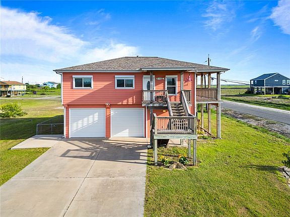 3rd image of 74 Castle Oak Ln