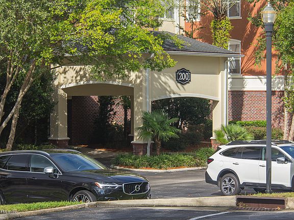 2nd image of 4480 Deerwood Lake Pkwy Unit 233