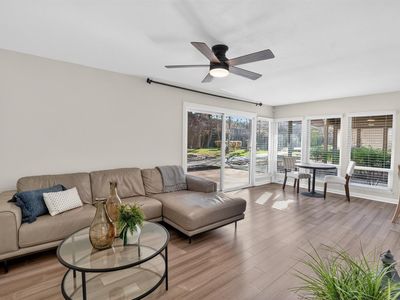 2410 Larkspur Ln APT 243, Sacramento, CA, 95825