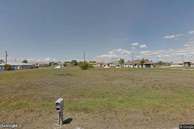 1st image of 311 NW 9th Ter
