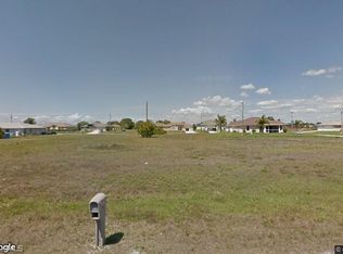 311 NW 9th Ter, Cape Coral, FL 33993