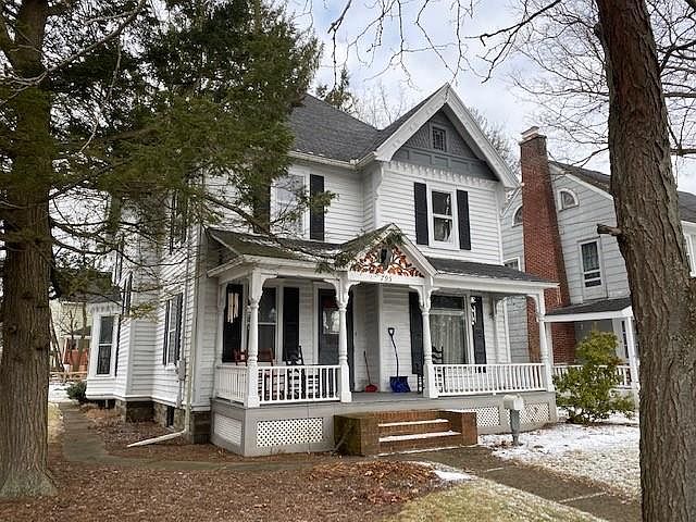 1st image of 795 Chenango St