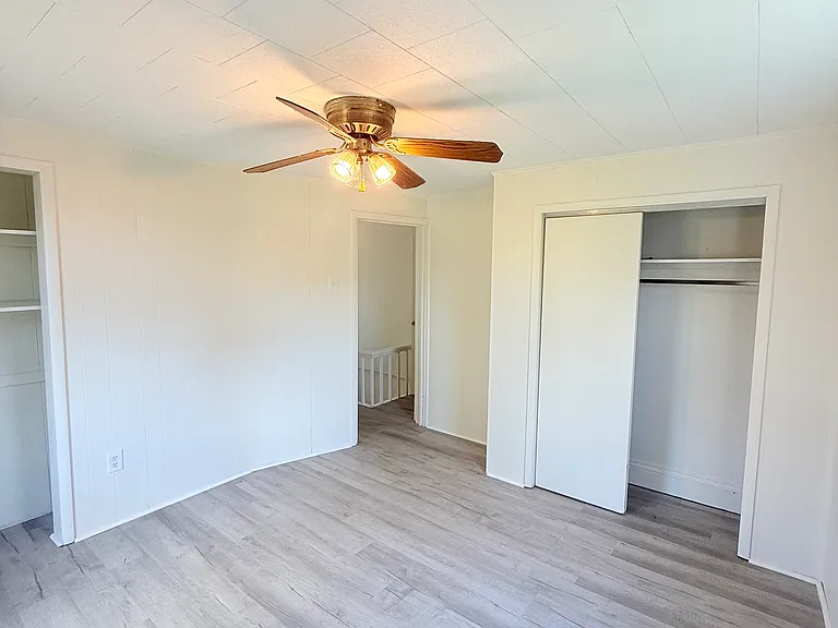 407 Electric St — Photo 17