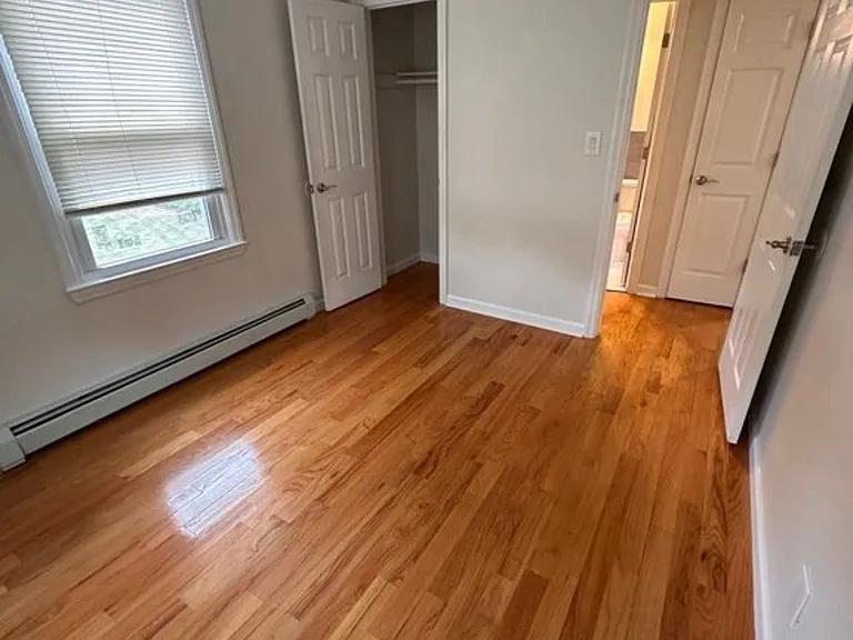 13 Byron Pl #13 — Photo 6