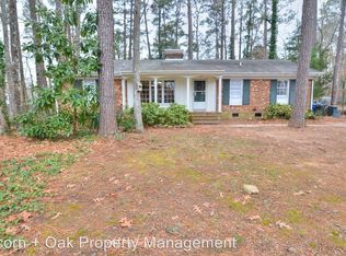 712 Tinkerbell Rd, Chapel Hill, NC 27517