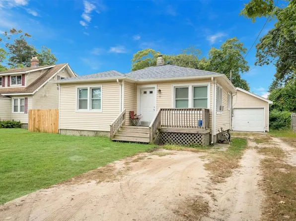 34 Whittier Drive, Mastic Beach, NY 11951