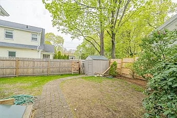 16 Crescent Hill Ave — Photo 2