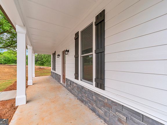 2nd image of 188 Ayers Rd
