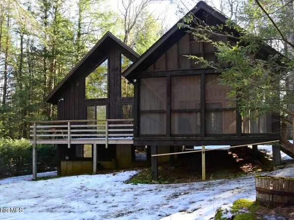 5 Sequena Dr, Otis, MA 01253