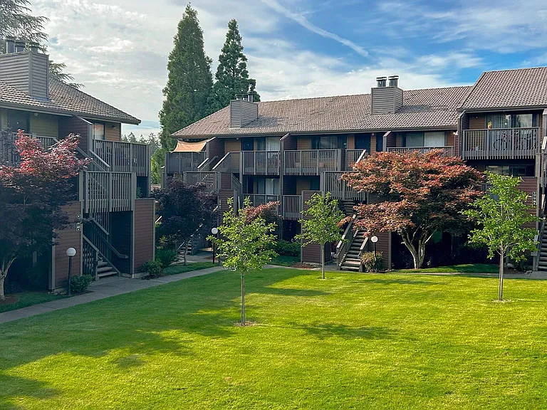 Stone Creek Apartments Beaverton — Photo 9