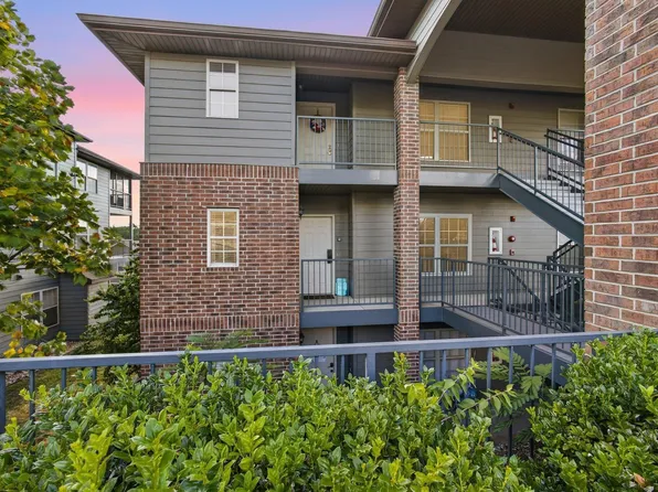 11 Par Lane Apt 3, Branson West, MO 65737