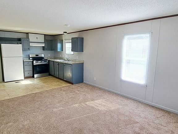 2nd image of 858 Valerie Dr