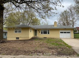 6902 E 100th St, Kansas City, MO 64134