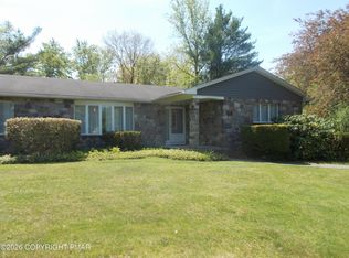 5130 Mountain View Dr, Stroudsburg, PA 18360