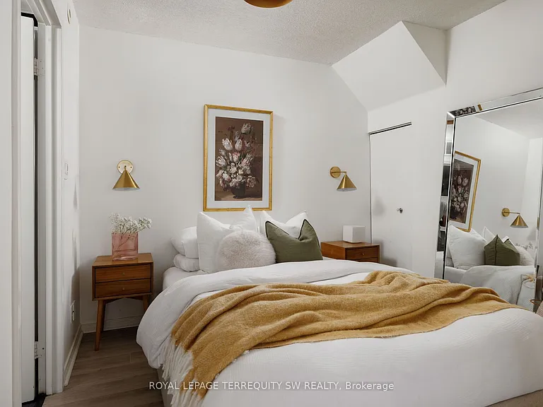 30 Western Battery Rd #315 — Photo 15
