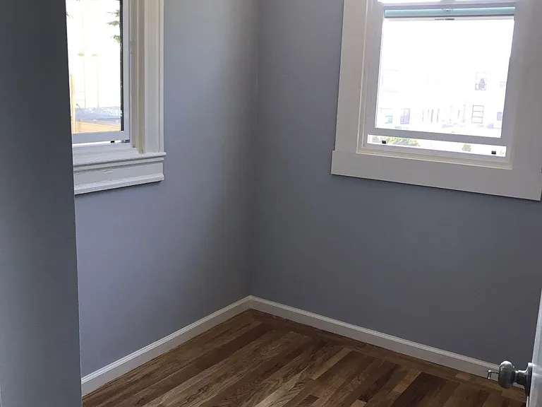 435 Spruce St — Photo 4