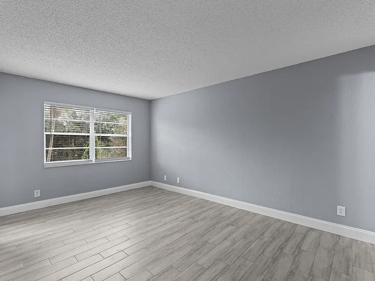 120 Sparrow Dr #205 — Photo 11