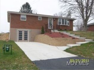 382 Blenn Lake Rd, Parkersburg, WV 26101