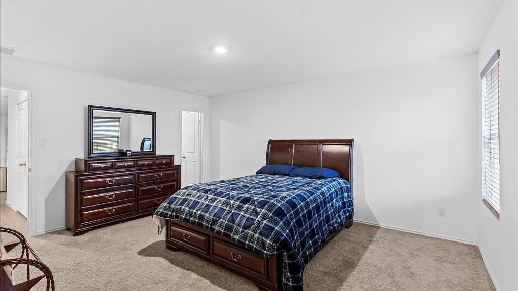5315 Hornbeck Hts — Photo 4