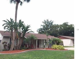 9350 91st St, Seminole, FL 33777