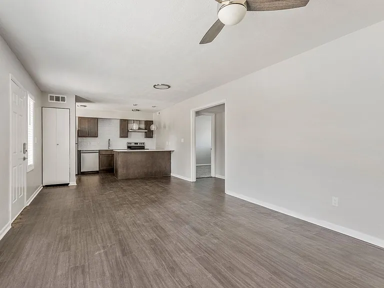 Terraces at Nichols Hills Renovated Two-Bedrooms — Photo 25