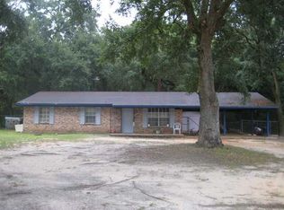 11406 Forts Lake Rd, Moss Point, MS 39562