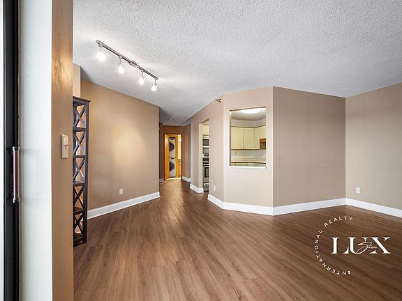 3rd image of 78 10th St E Unit 1609