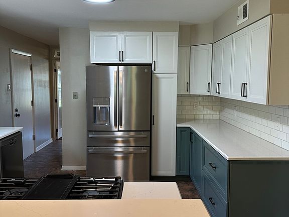 5th image of 7 Dana Dr