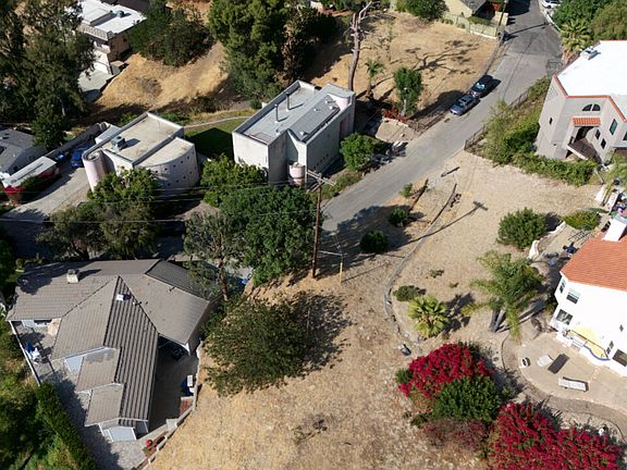 2nd image of 5015 Calatrana Dr