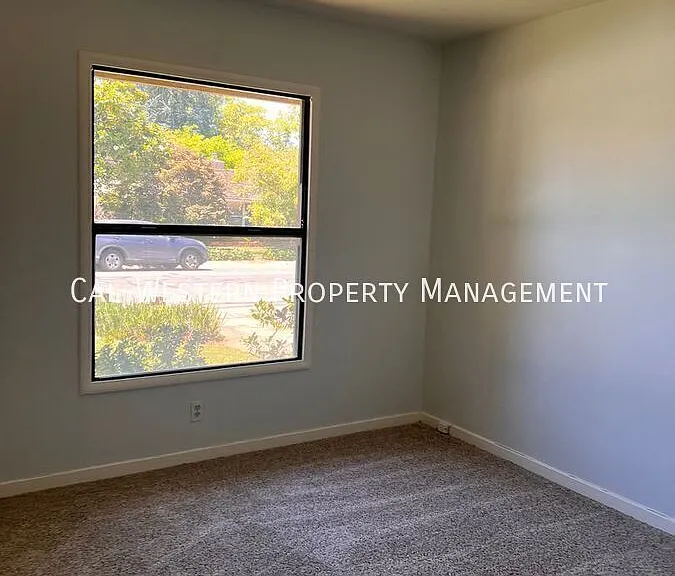 1143 Solana Dr — Photo 8