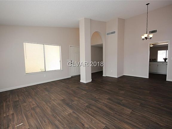 5th image of 1240 Burgundy Dr