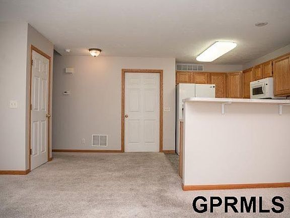 5th image of 6914 Milan Dr