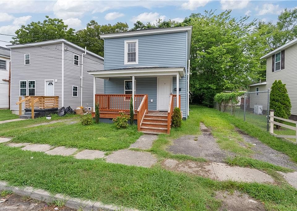 1st image of 206 Oak St
