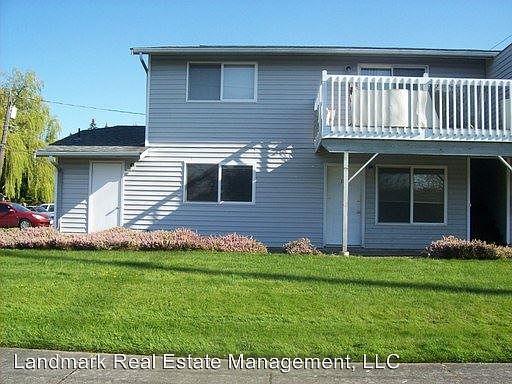 2nd image of 2305 Pacific St