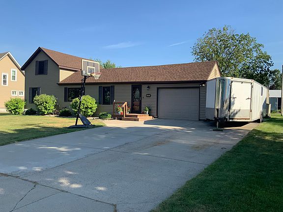 2nd image of 819 5th St