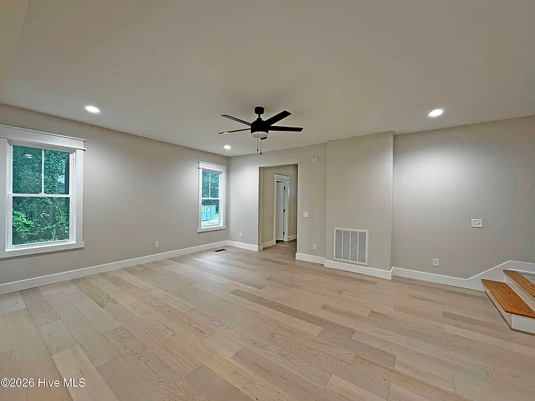 213 N McNeill St — Photo 4