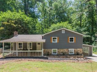 32 Oak Cir, Dallas, GA 30157