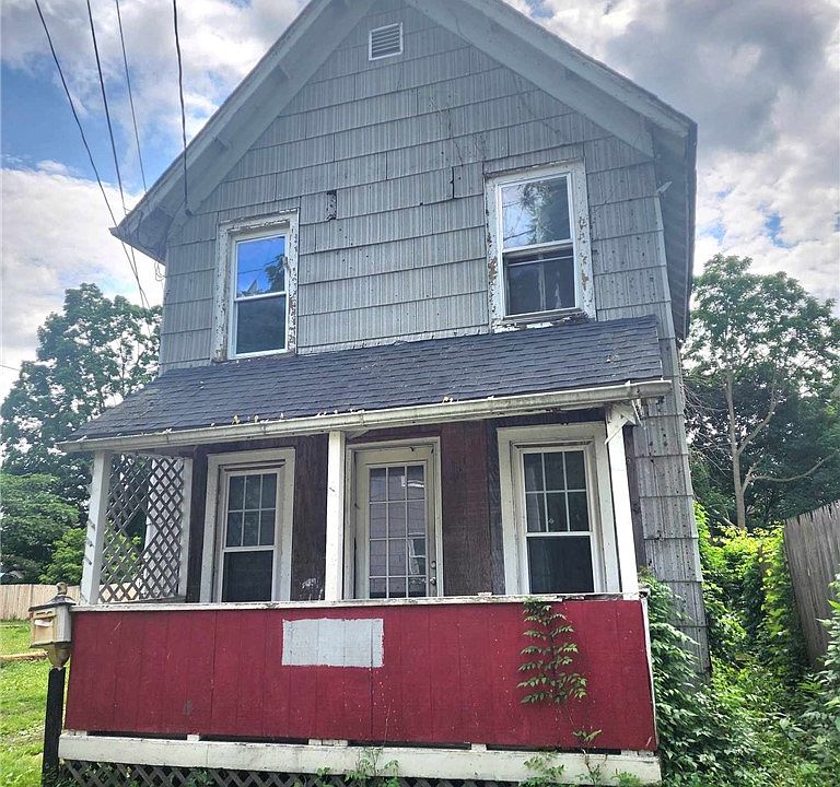1st image of 213 Juanita St