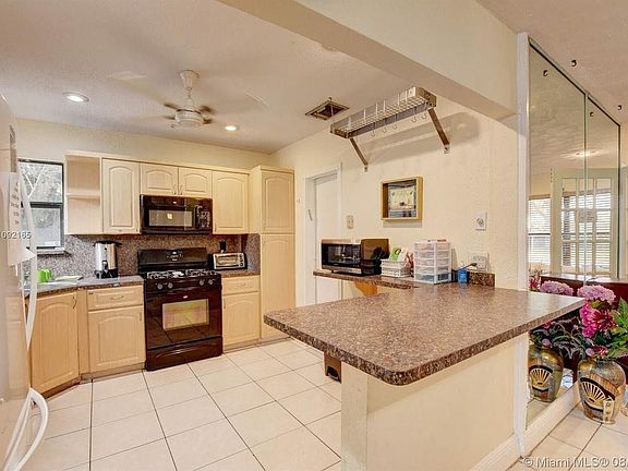 2nd image of 870 NE 174th St #0