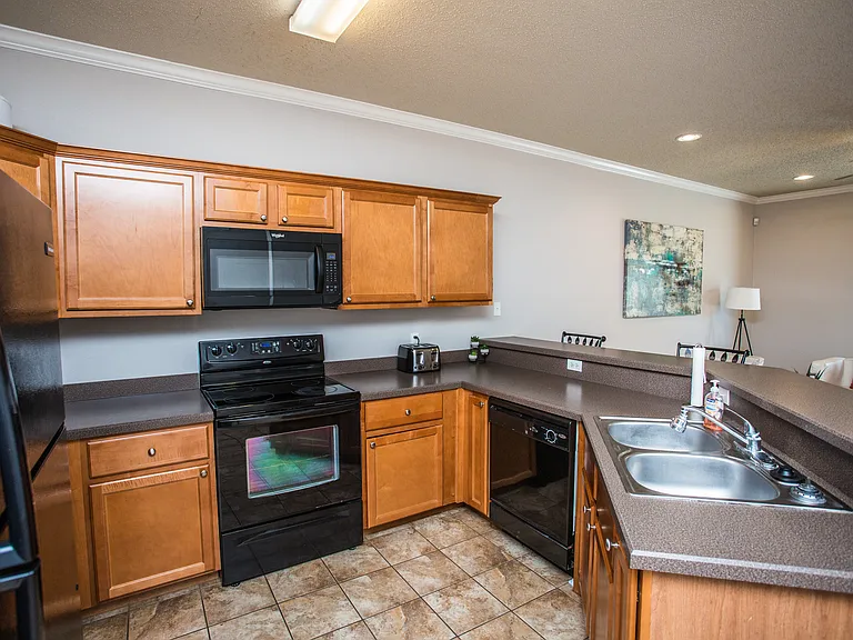 2108 Main St #4 — Photo 3