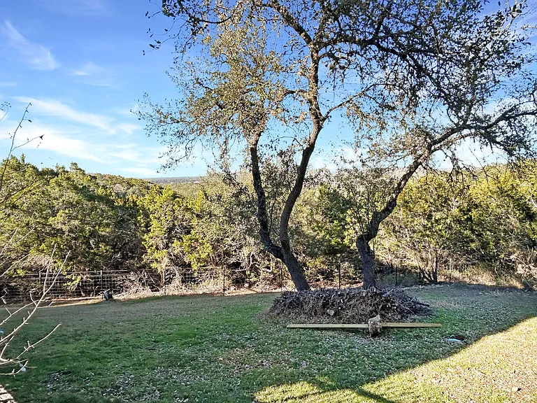 721 Ramblewood Dr #B — Photo 9
