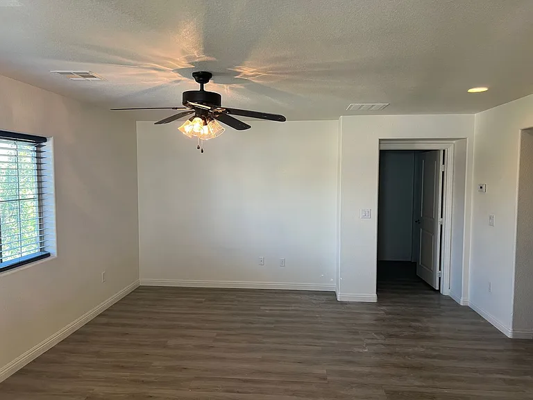 9581 Aberdeen Ridge Ct — Photo 18