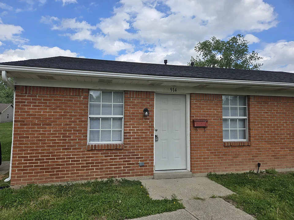 914 Colonial Park Dr