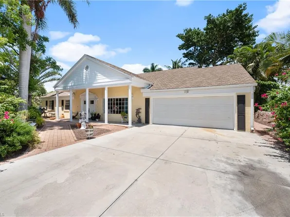 397 Forest Hills BLVD, NAPLES, FL 34113