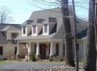 5736 Varzara Rd, Marshall, VA 20115