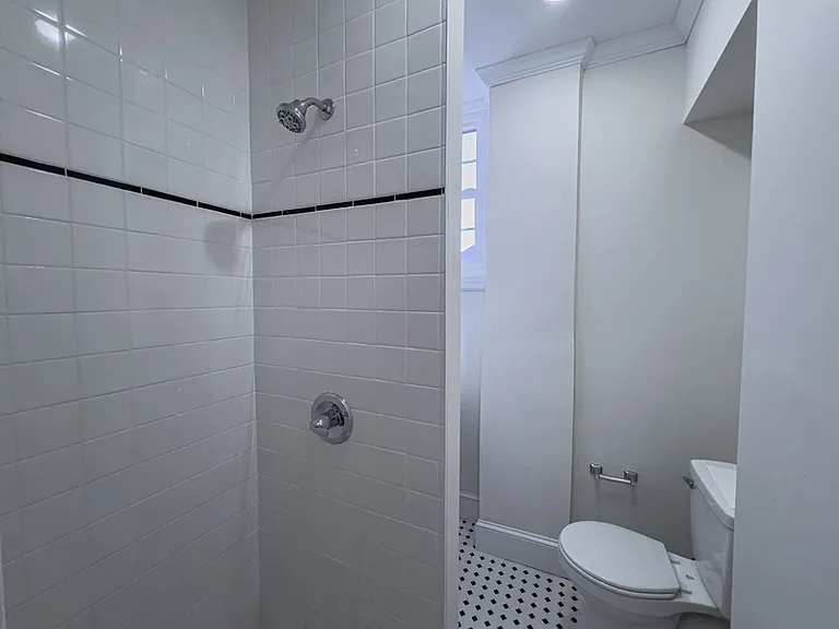 1221 N Franklin St #3F — Photo 16