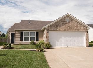 686 Hickory Pine Dr, New Whiteland, IN 46184