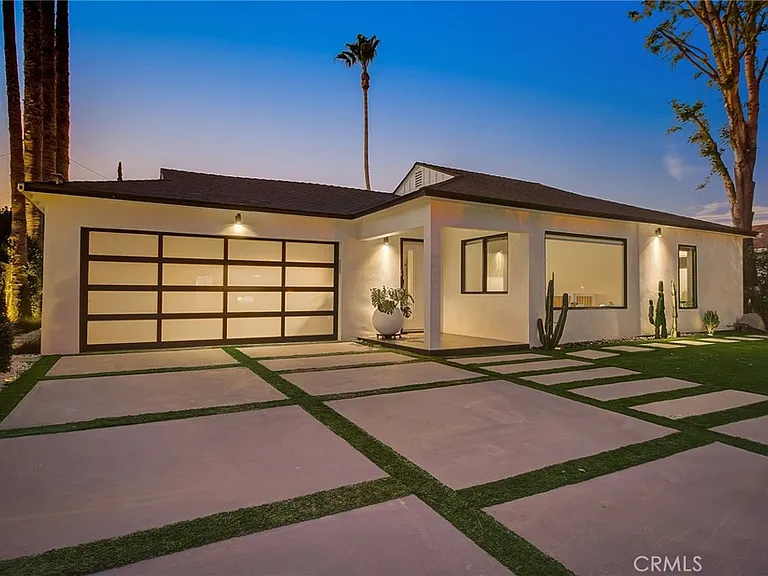 8161 Encino Ave — Photo 1