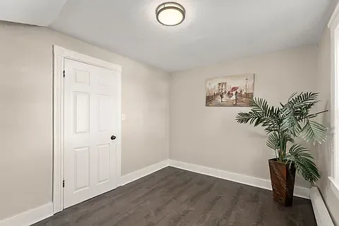 27 Dresser St #2 — Photo 10