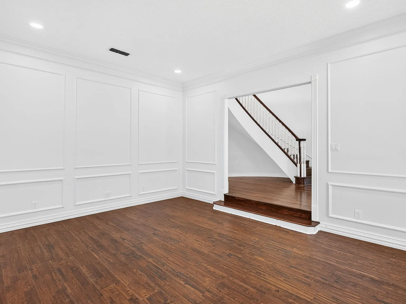 5 bed, 5.5 bath, 4160 sqft, $8,000 — Photo 4